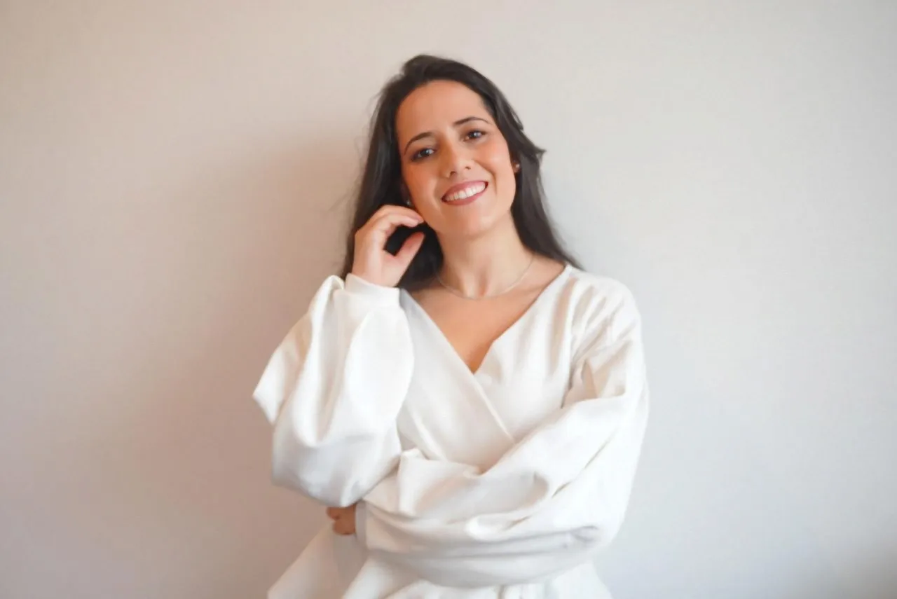 Kezia Duarte, psicóloga clínica, sorrindo